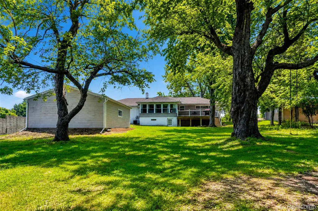 70 W Hamlin Road Rochester City MI 48307