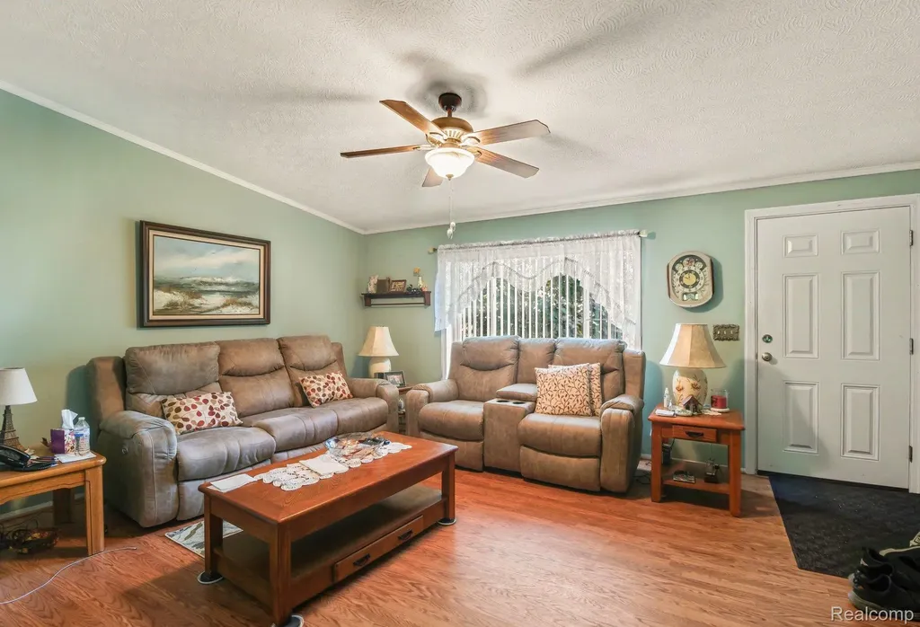 326 Basket Branch Oxford Charter Township MI 48371