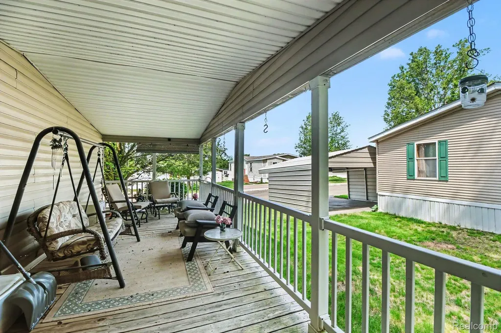326 Basket Branch Oxford Charter Township MI 48371