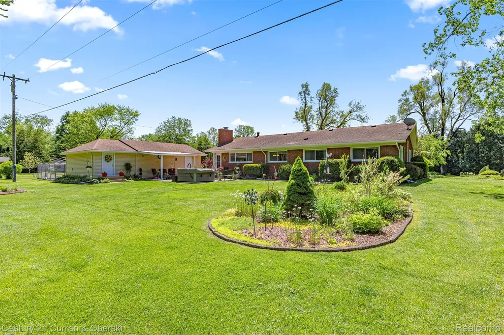 38894 S Huron Road Huron Charter Township MI 48164