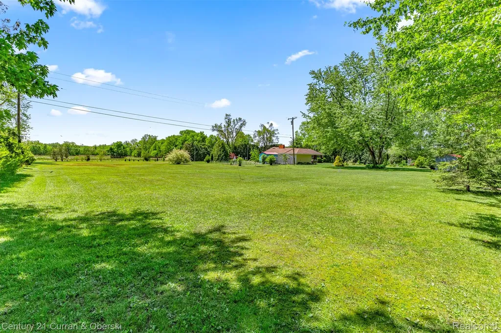 38894 S Huron Road Huron Charter Township MI 48164