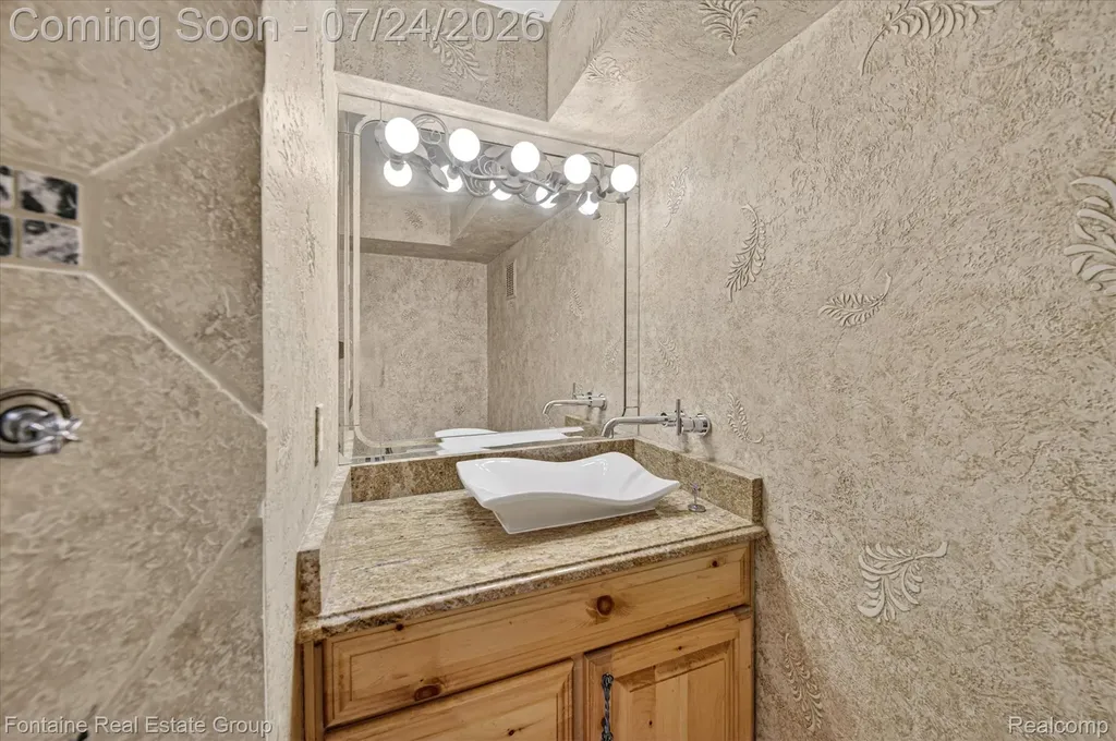 16131 Winchester Drive Northville Township MI 48168