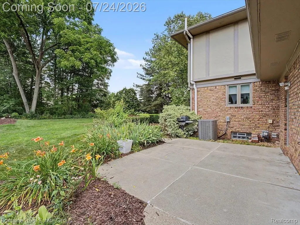 16131 Winchester Drive Northville Township MI 48168