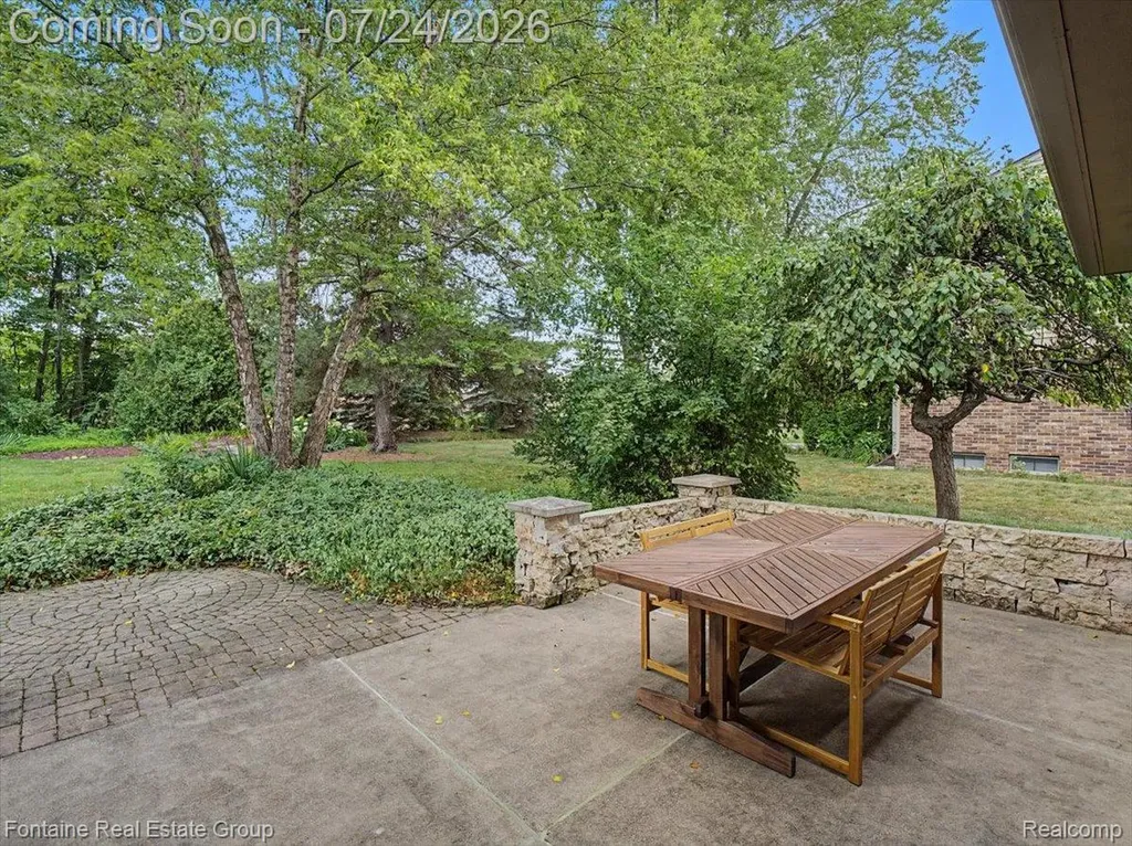 16131 Winchester Drive Northville Township MI 48168