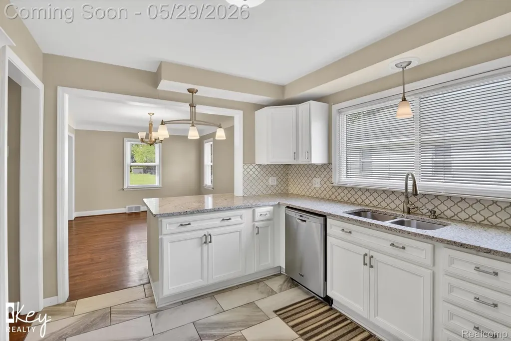 98 W Wabash Avenue Belleville City MI 48111