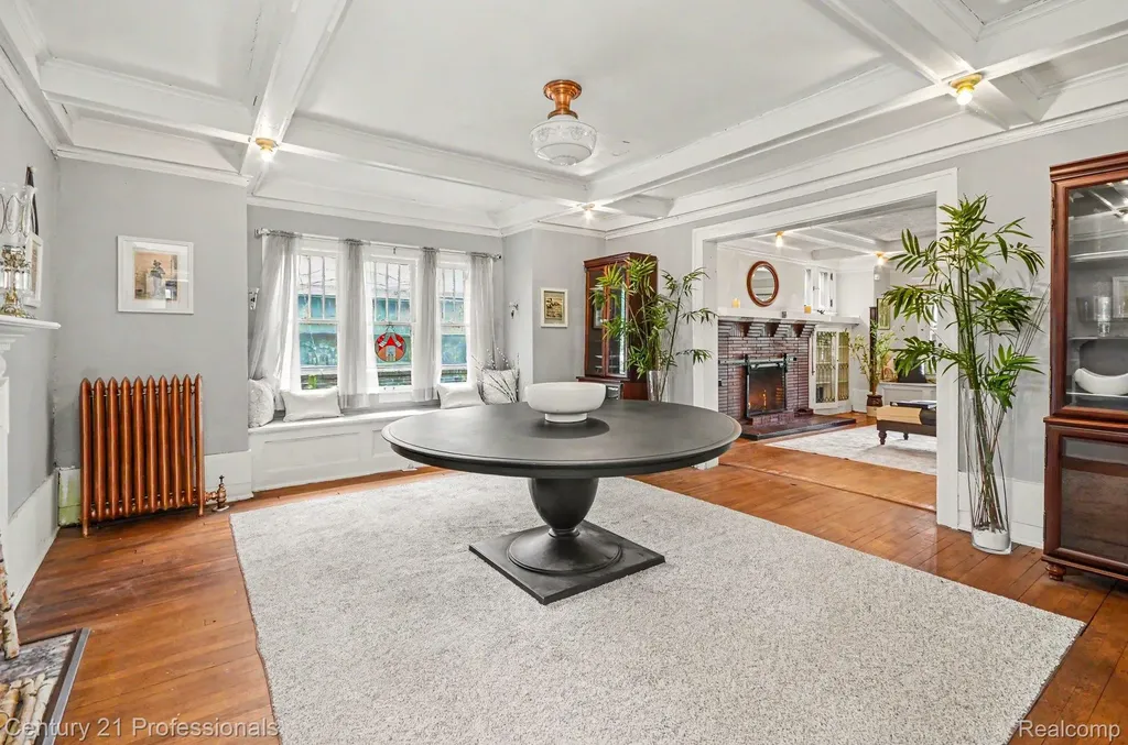 33 Moss Street Highland Park City MI 48203