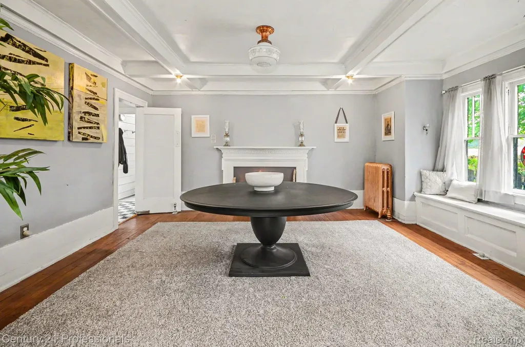 33 Moss Street Highland Park City MI 48203