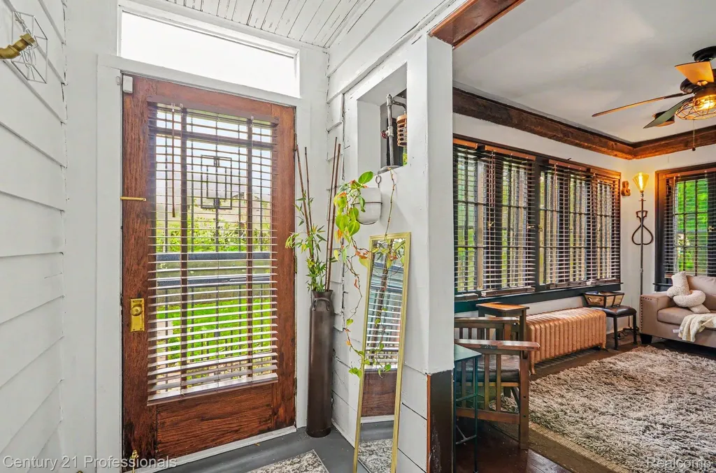 33 Moss Street Highland Park City MI 48203