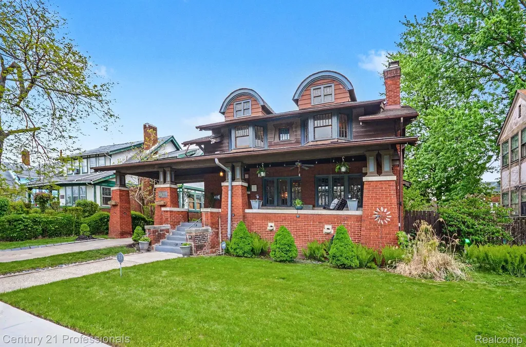 33 Moss Street Highland Park City MI 48203