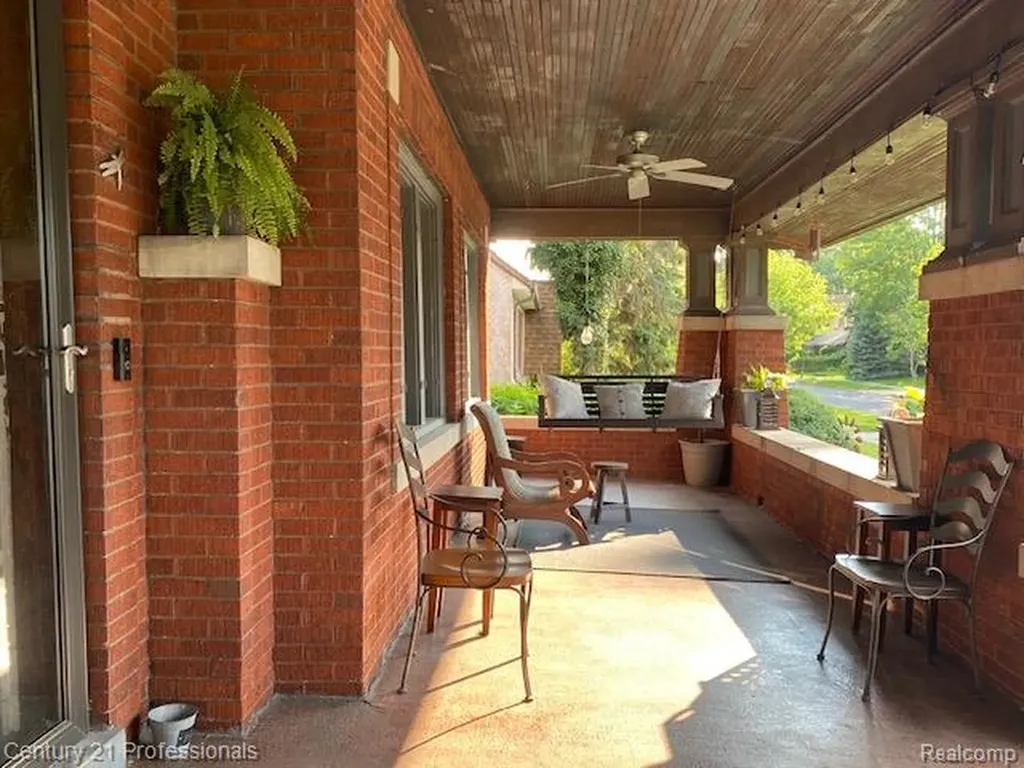 33 Moss Street Highland Park City MI 48203