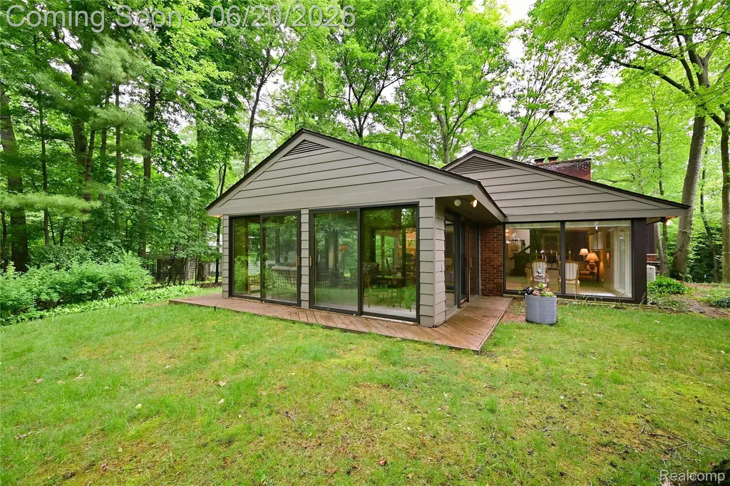 3310 Dogwood Court Bloomfield Hills City MI 48304