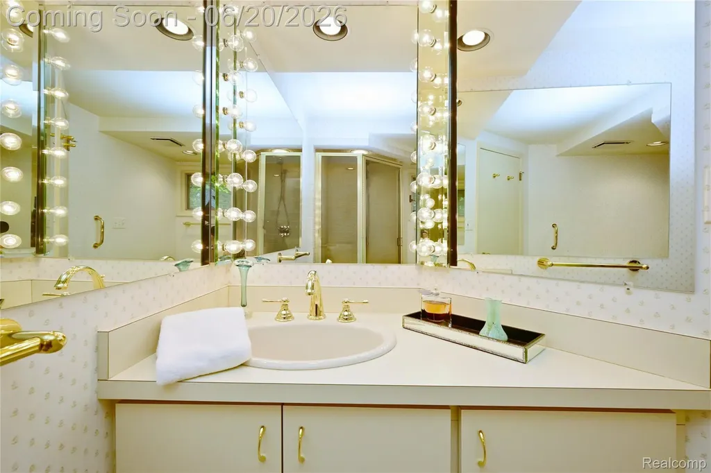 3310 Dogwood Court Bloomfield Hills City MI 48304