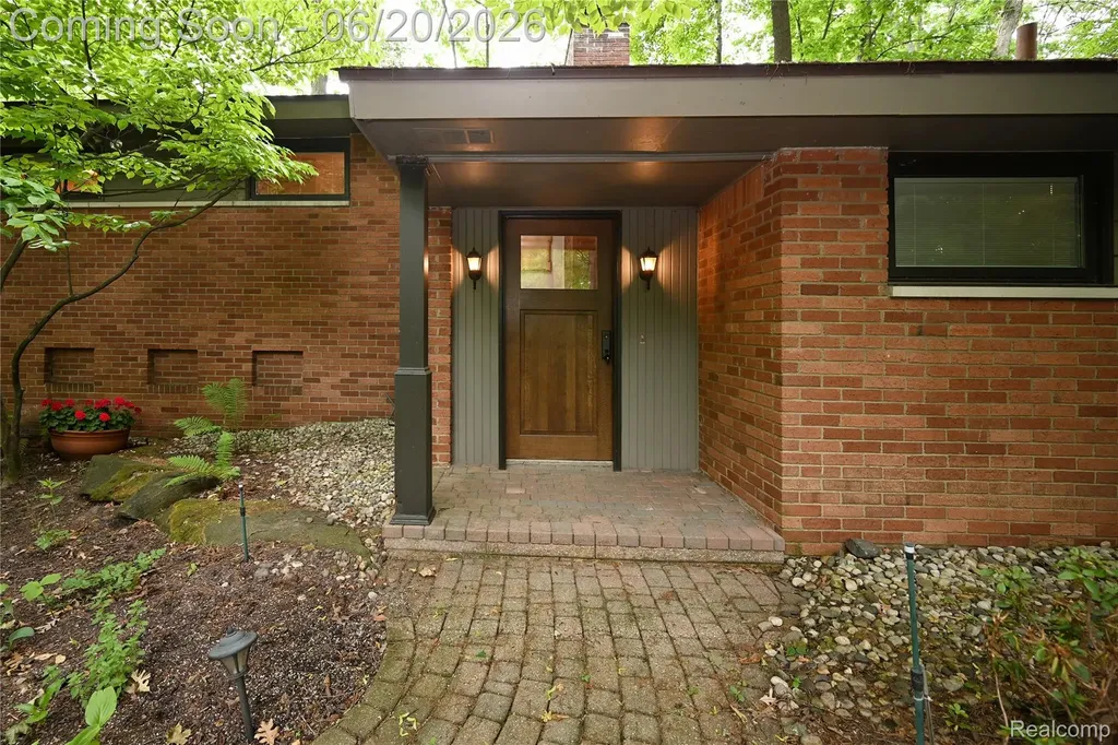 3310 Dogwood Court Bloomfield Hills City MI 48304
