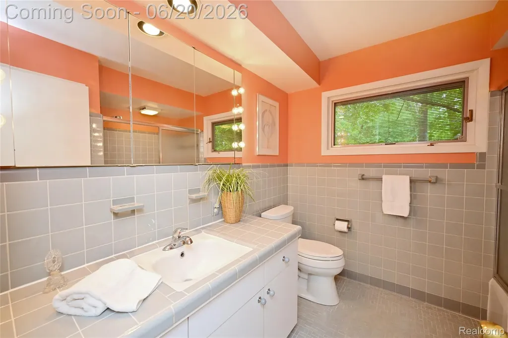 3310 Dogwood Court Bloomfield Hills City MI 48304