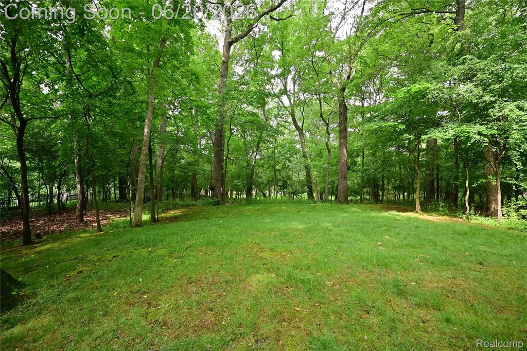 3310 Dogwood Court Bloomfield Hills City MI 48304