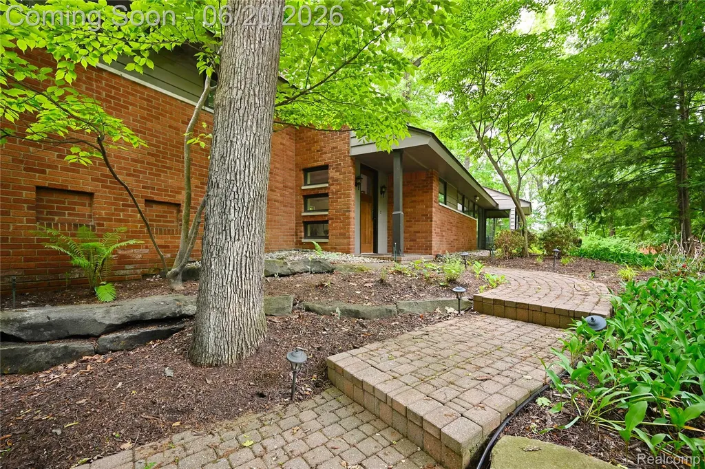 3310 Dogwood Court Bloomfield Hills City MI 48304