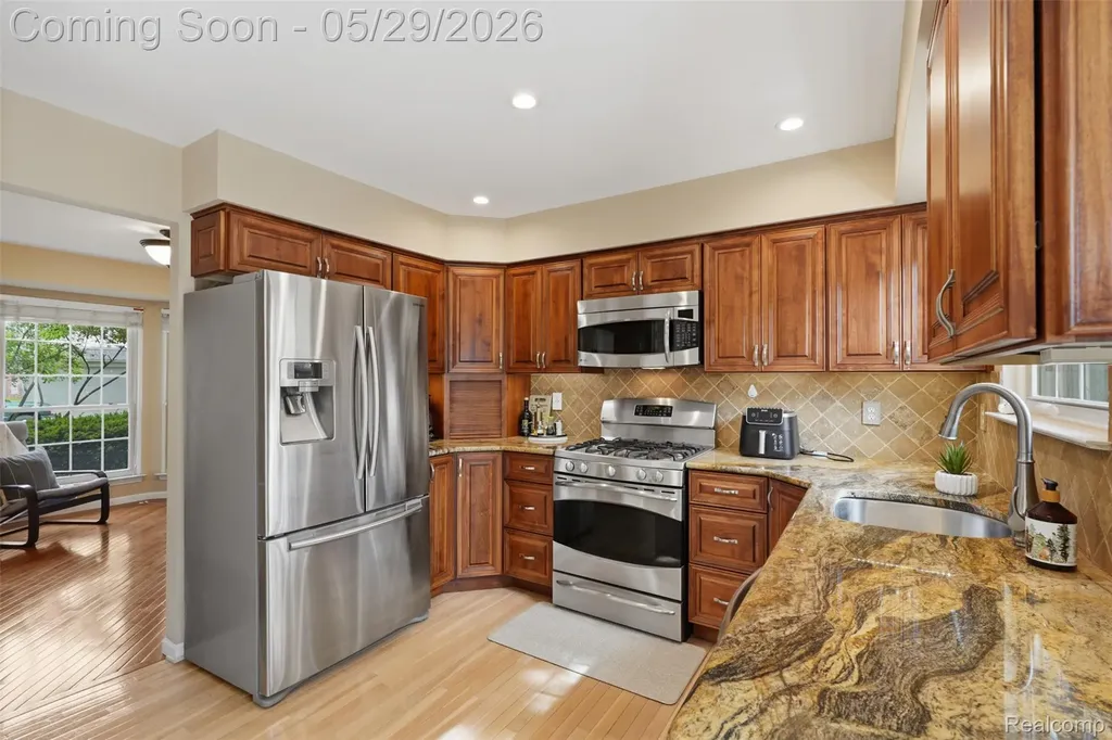 2216 Lone Wolf Lane Canton Charter Township MI 48188