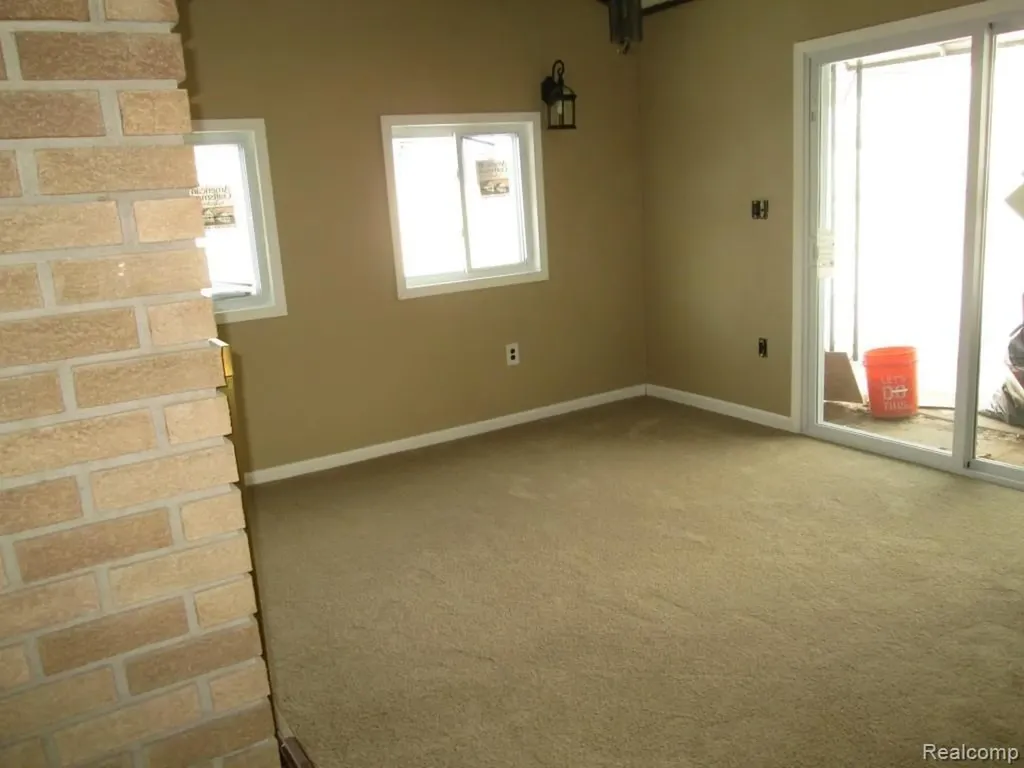 13072 Orchard Street Southgate City MI 48195