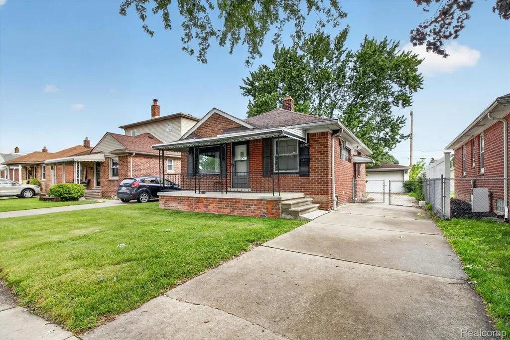 13072 Orchard Street Southgate City MI 48195