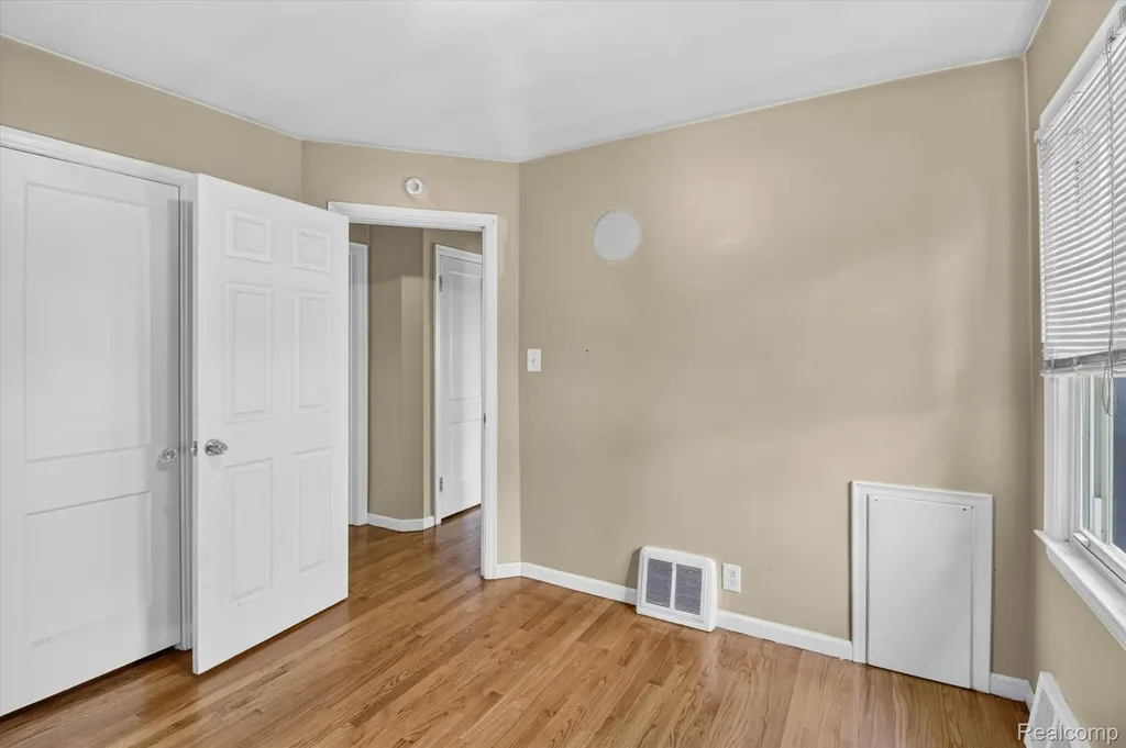 13072 Orchard Street Southgate City MI 48195