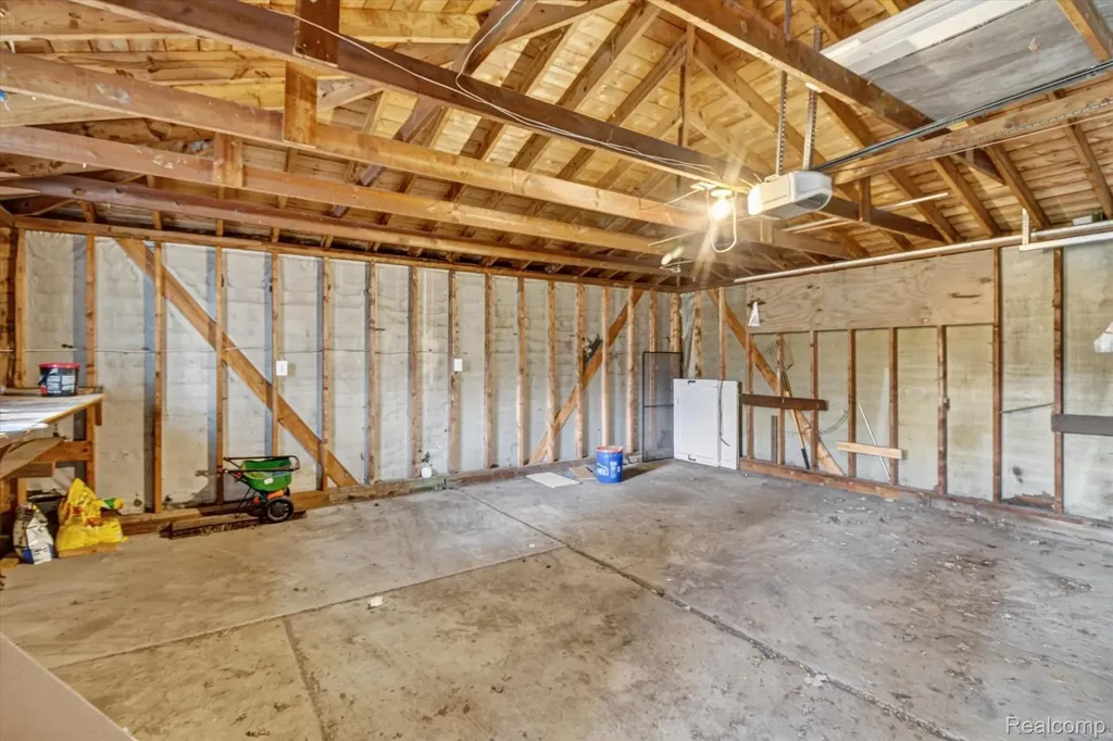 13072 Orchard Street Southgate City MI 48195