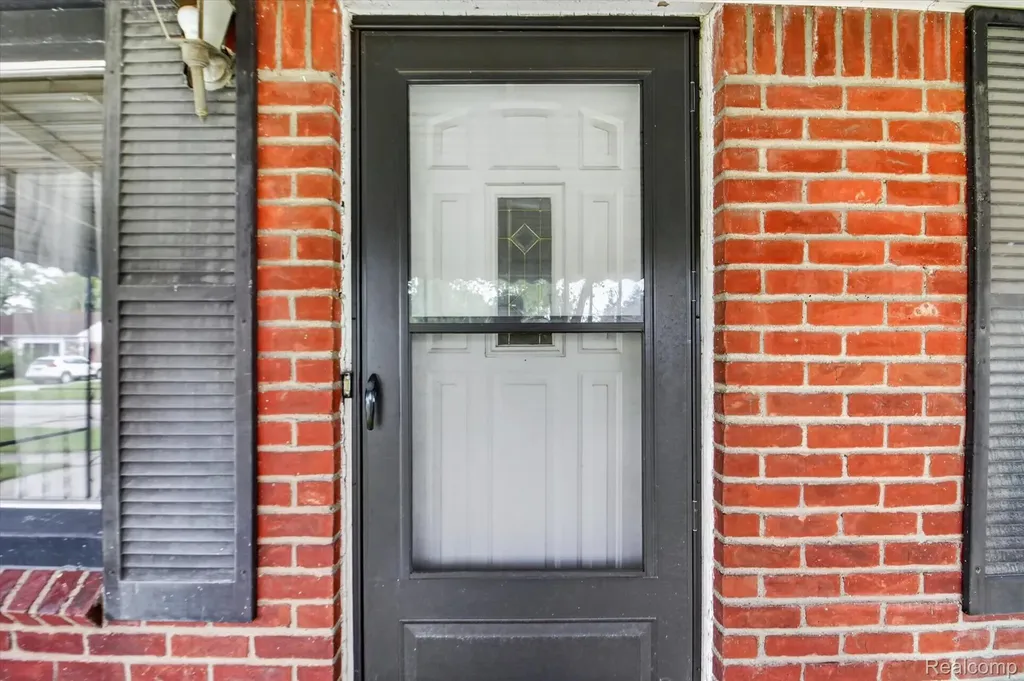 13072 Orchard Street Southgate City MI 48195