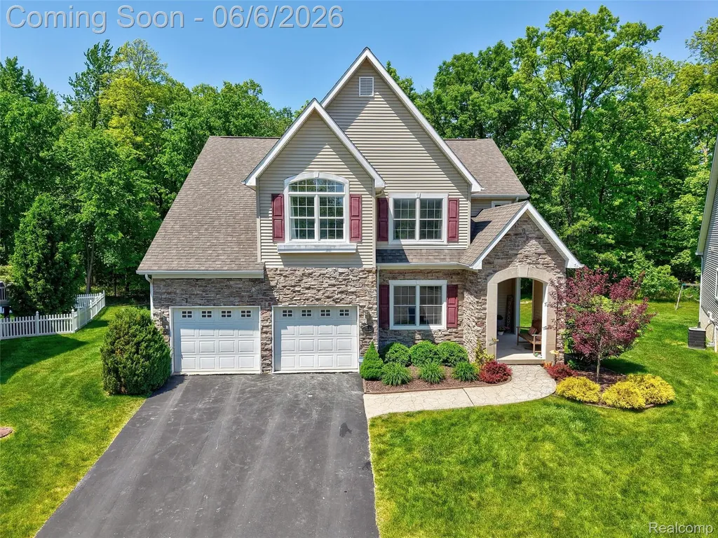 10242 Beacon Court Grand Blanc Charter Township MI 48439