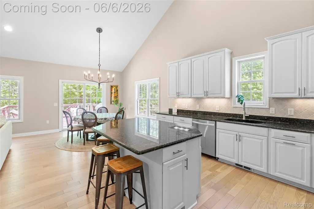 10242 Beacon Court Grand Blanc Charter Township MI 48439