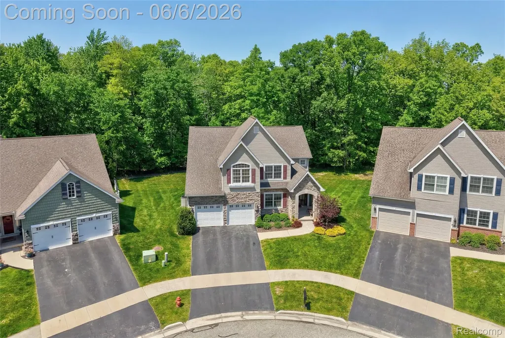 10242 Beacon Court Grand Blanc Charter Township MI 48439