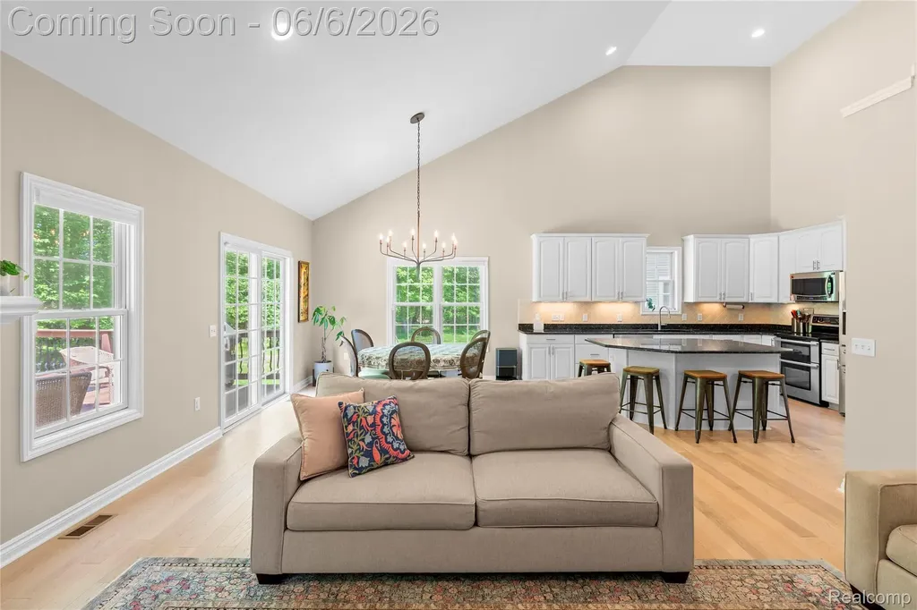 10242 Beacon Court Grand Blanc Charter Township MI 48439