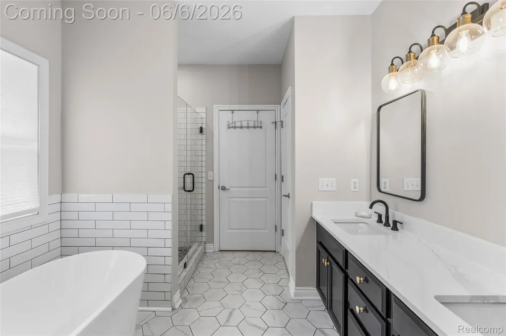 10242 Beacon Court Grand Blanc Charter Township MI 48439