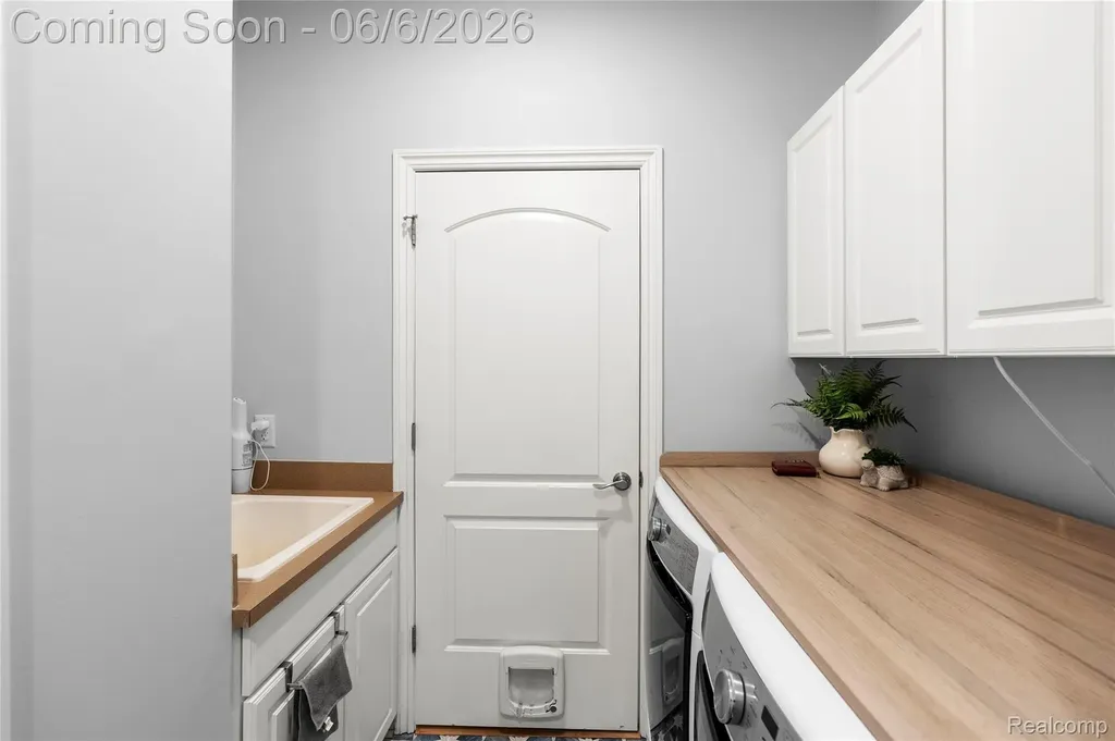 10242 Beacon Court Grand Blanc Charter Township MI 48439