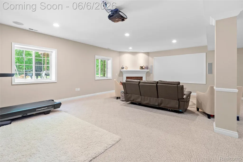 10242 Beacon Court Grand Blanc Charter Township MI 48439