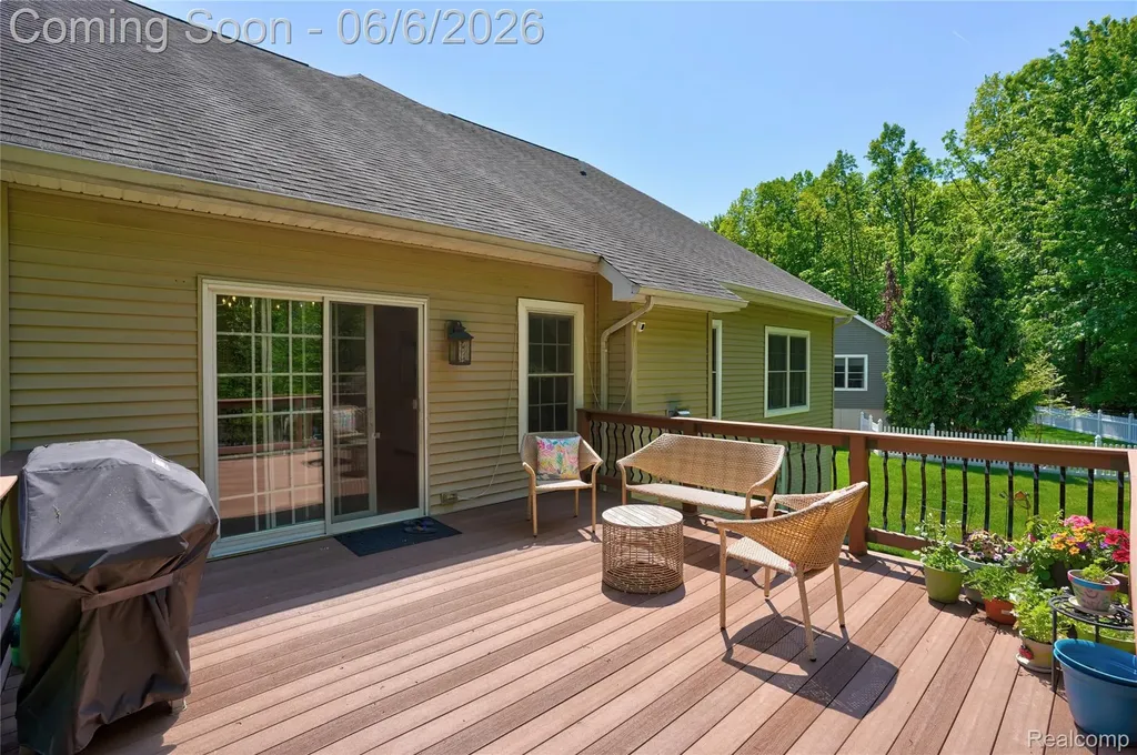 10242 Beacon Court Grand Blanc Charter Township MI 48439