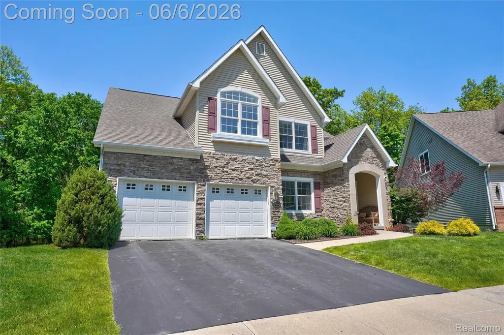 10242 Beacon Court Grand Blanc Charter Township MI 48439