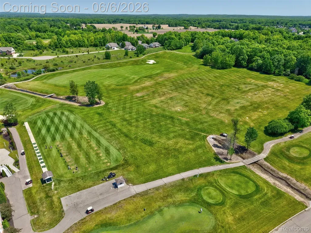 10242 Beacon Court Grand Blanc Charter Township MI 48439