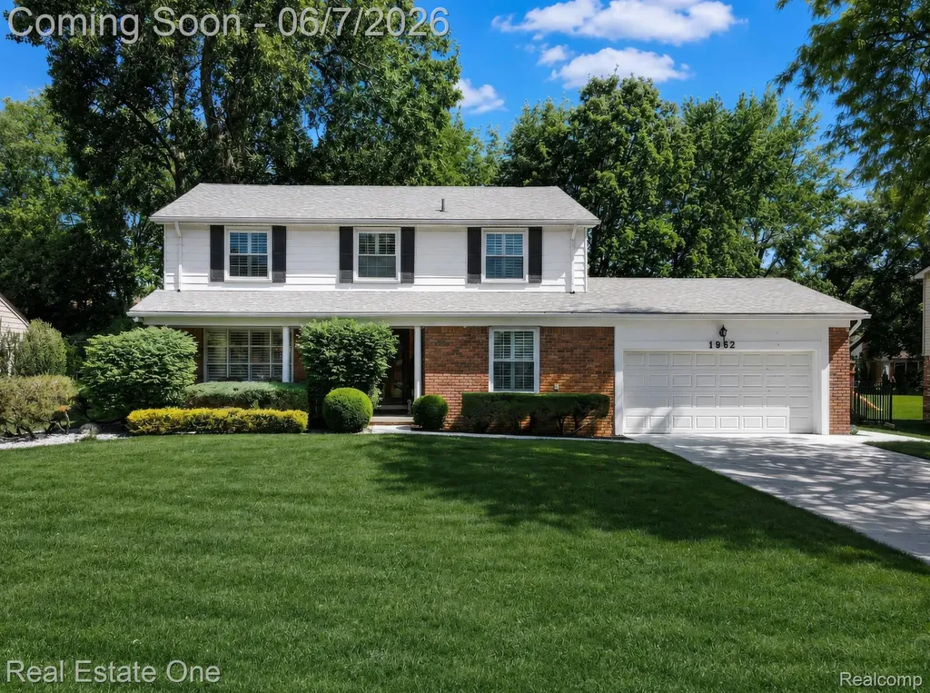 1962 Canary Court Troy City MI 48084