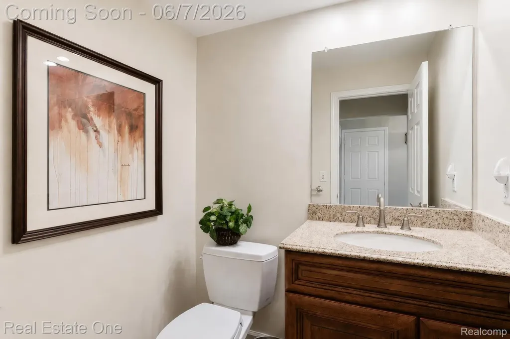 1962 Canary Court Troy City MI 48084