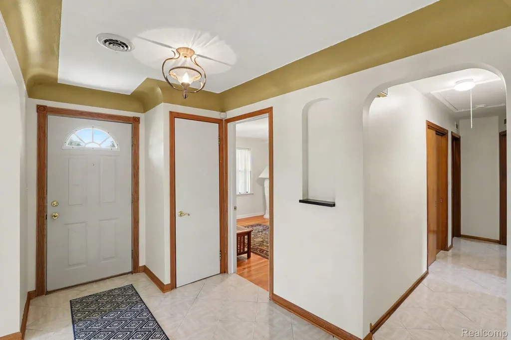46430 Schoenherr Road Shelby Charter Township MI 48315