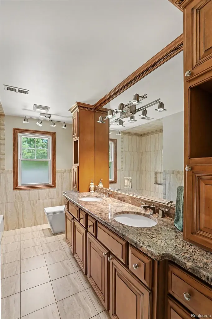 46430 Schoenherr Road Shelby Charter Township MI 48315