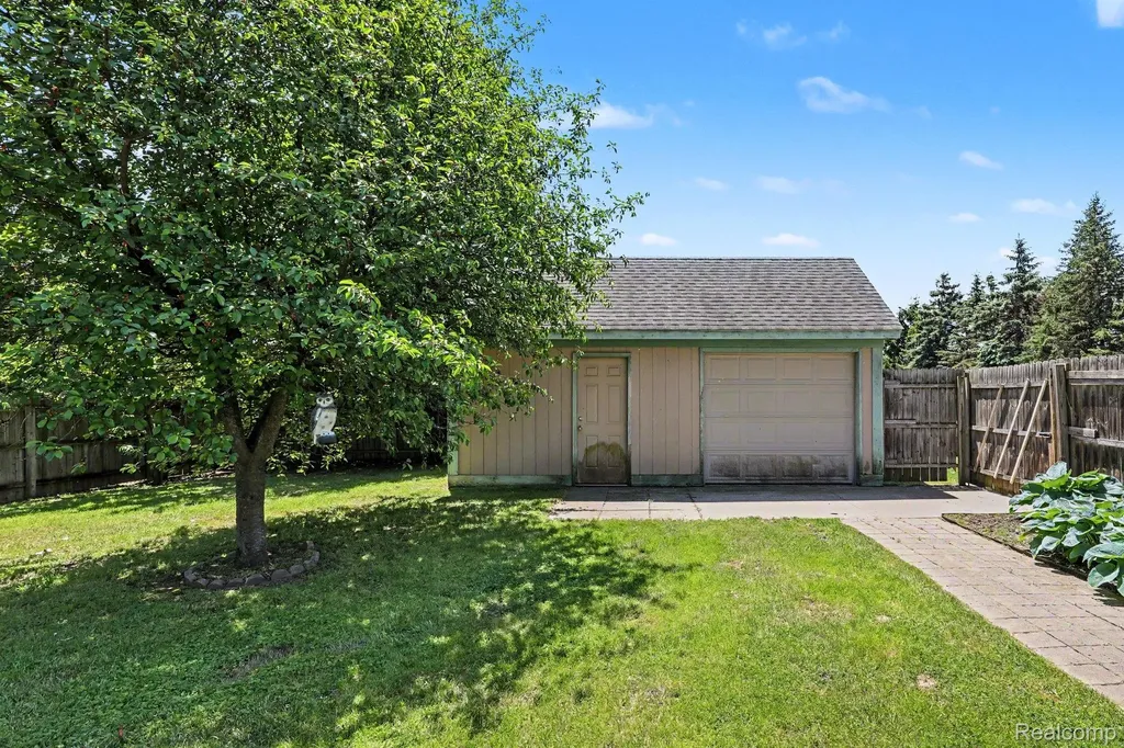 46430 Schoenherr Road Shelby Charter Township MI 48315