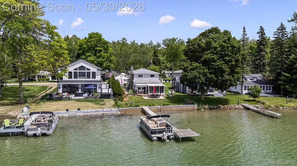 11061 Beryl Drive White Lake Charter Township MI 48386