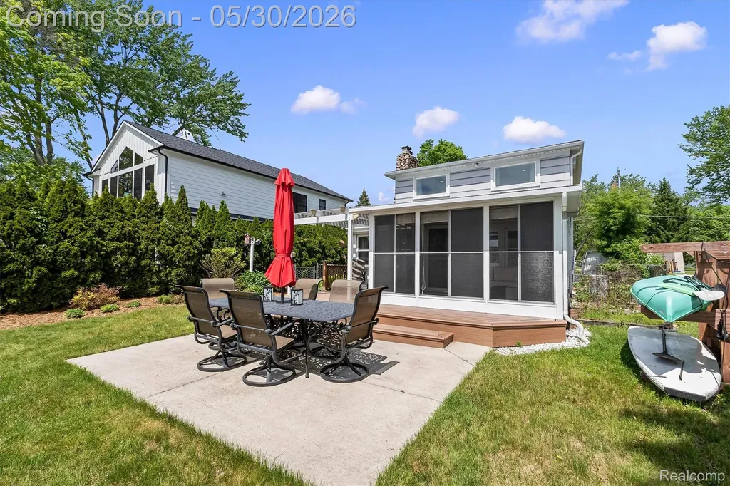11061 Beryl Drive White Lake Charter Township MI 48386