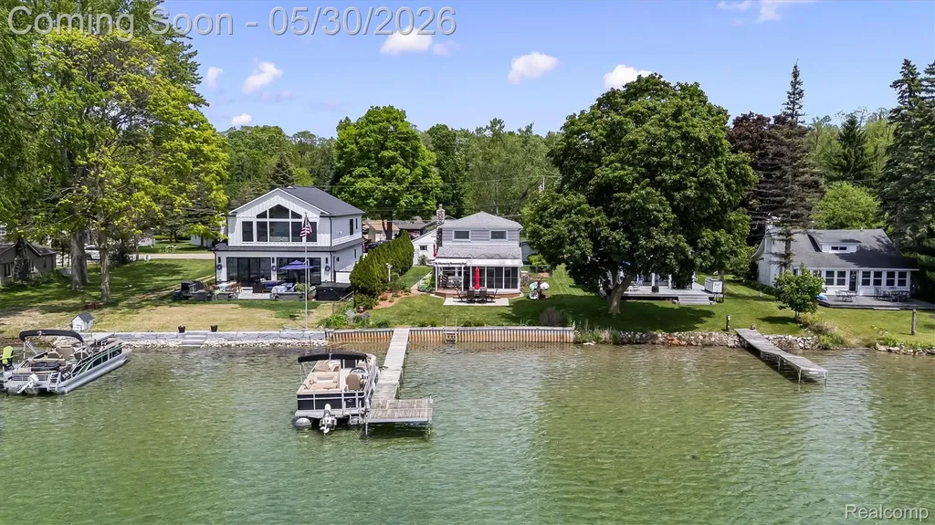 11061 Beryl Drive White Lake Charter Township MI 48386