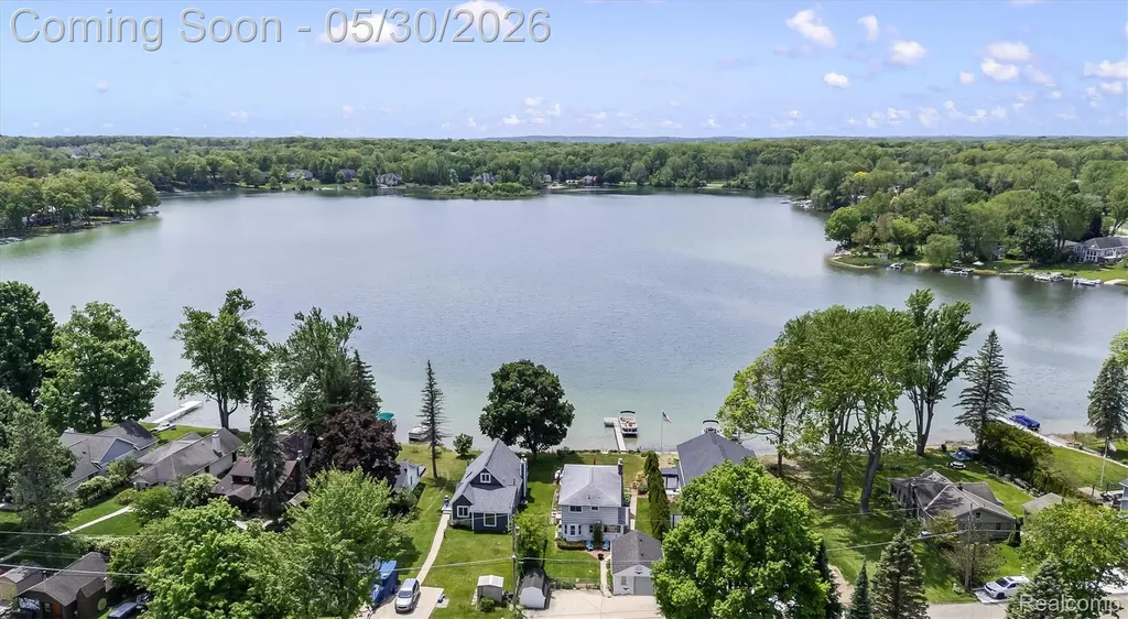 11061 Beryl Drive White Lake Charter Township MI 48386