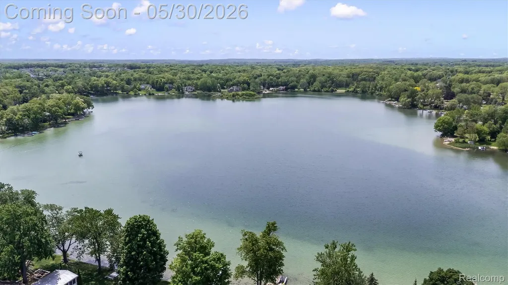 11061 Beryl Drive White Lake Charter Township MI 48386