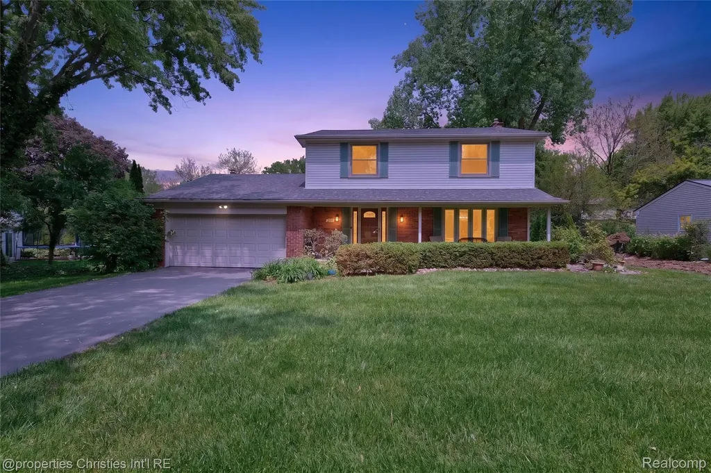 475 Henley Drive Bloomfield Hills City MI 48304