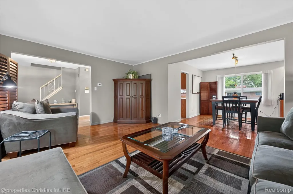 475 Henley Drive Bloomfield Hills City MI 48304