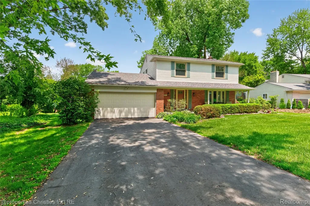 475 Henley Drive Bloomfield Hills City MI 48304