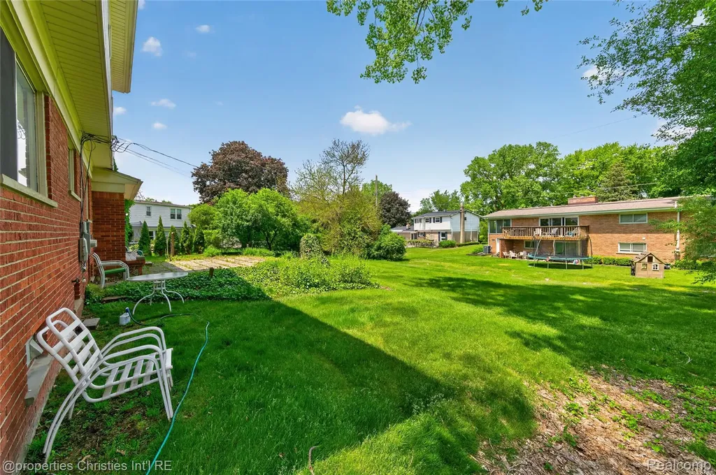 475 Henley Drive Bloomfield Hills City MI 48304